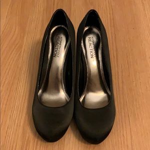 Kenneth Cole Reaction Heartless 4 inch high heels